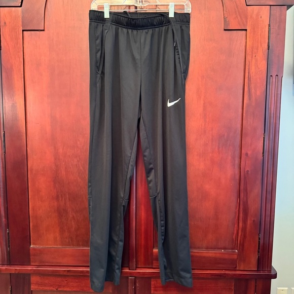 Nike Dri-Fit Black Joggers with Elastic Waistband and Athletic Cut Size Medium - Picture 1 of 9